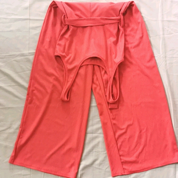 Flared bottom jumpsuit - Picture 5 of 5